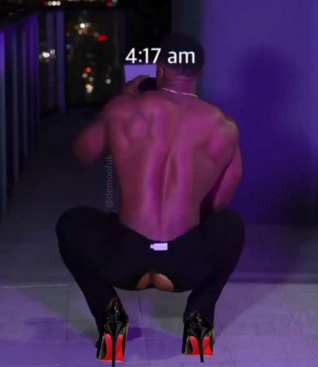 glitch |RRBAYC #563 tweet media