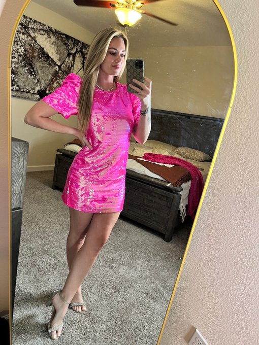 yes, it's pink... https://t.co/x1mqUiF7wl