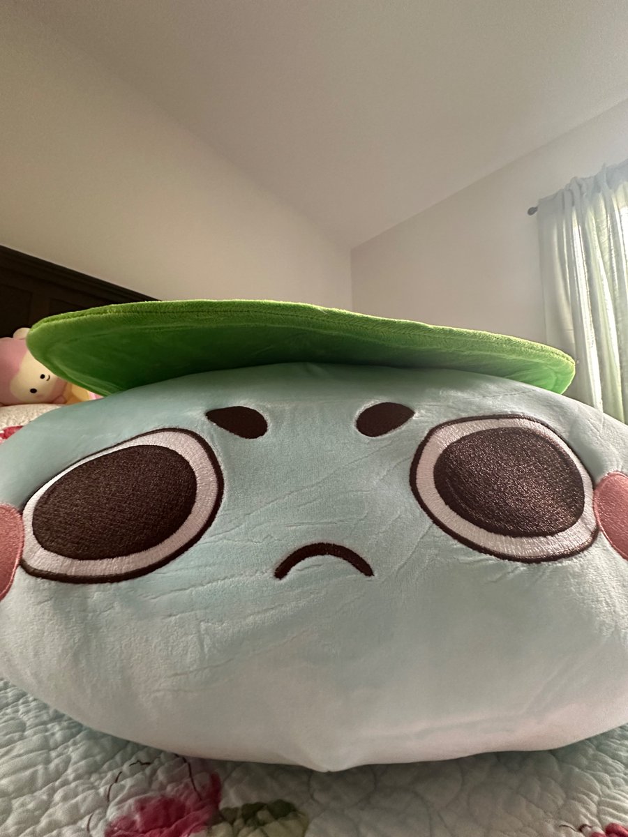 keepitclear's tweet image. omggggggggg (palm for size reference)