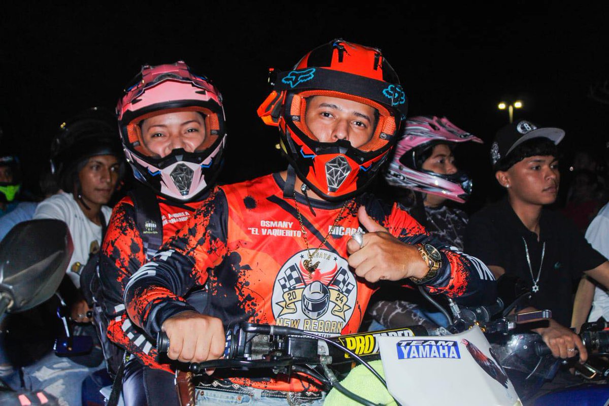 adiarionic's tweet photo. 💨 Motores rugiendo en el Estadio Nacional Soberanía 🏟
🥳 Los fanáticos del tuning y la adrenalina vivieron una noche épica en la gran exhibición de autos y motos modificados 🚘🏍
#Nicaragua
#VelocidadYSonido
#autosmodificados
#AdrenalinaSobreRuedas https://t.co/AU6jOb0i6I