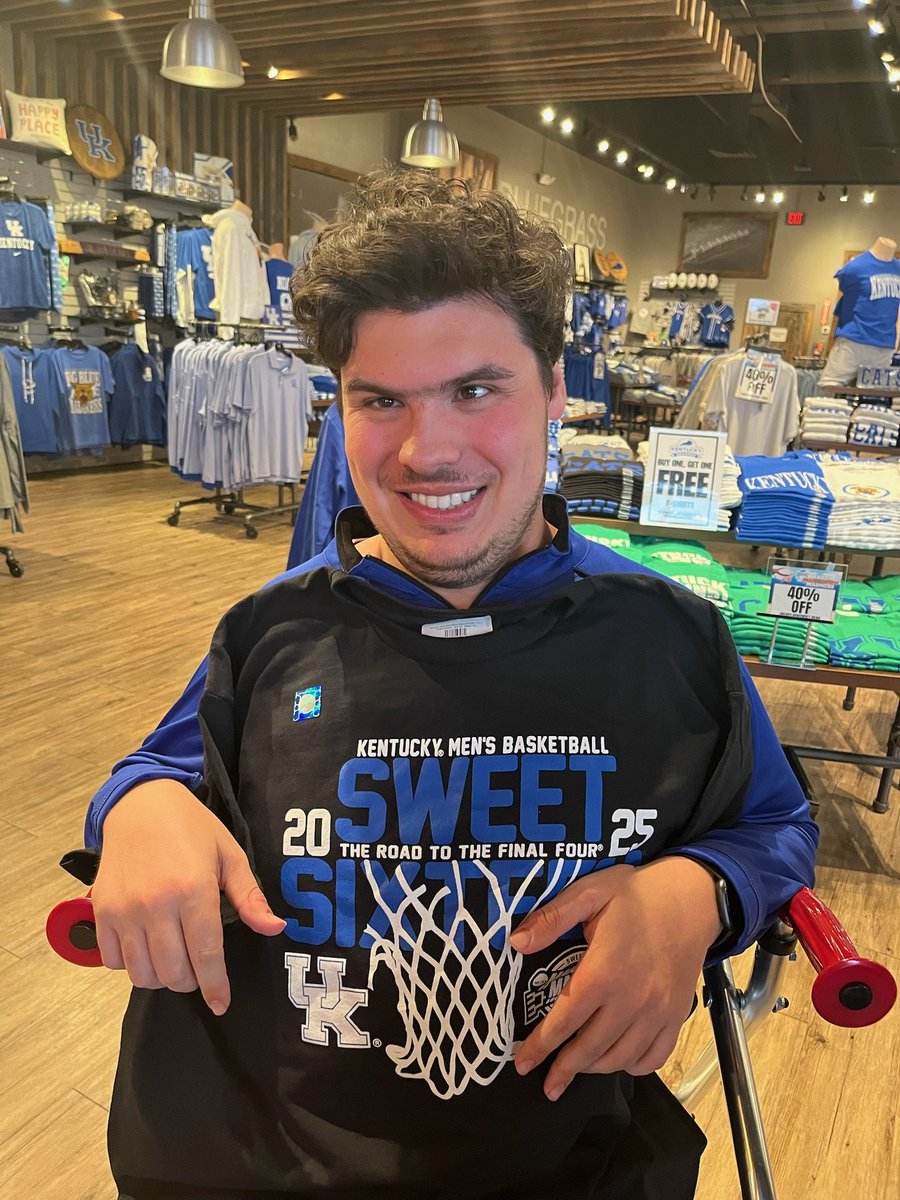 Vaughts' Views (@vaughtsviews) on Twitter photo My buddy and <a href="/KentuckyMBB/">Kentucky Men’s Basketball</a> super fan <a href="/MylesBell17/">Myles Bell</a> made the trip to <a href="/kentuckybranded/">Kentucky Branded</a> today to get his new UK gear My buddy and <a href="/KentuckyMBB/">Kentucky Men’s Basketball</a> super fan <a href="/MylesBell17/">Myles Bell</a> made the trip to <a href="/kentuckybranded/">Kentucky Branded</a> today to get his new UK gear
