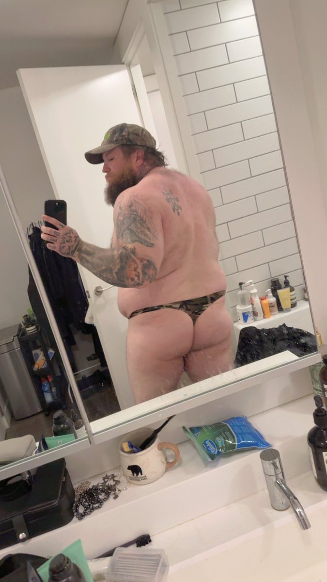 HeadbangerBear tweet media