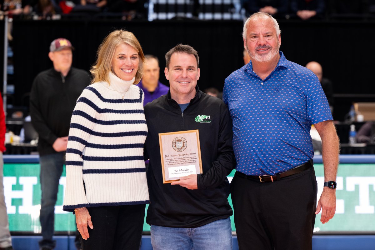 Bob Arnzen Award Winners recognized this past weekend at the OHSAA State Boys 🏀 Tournament.