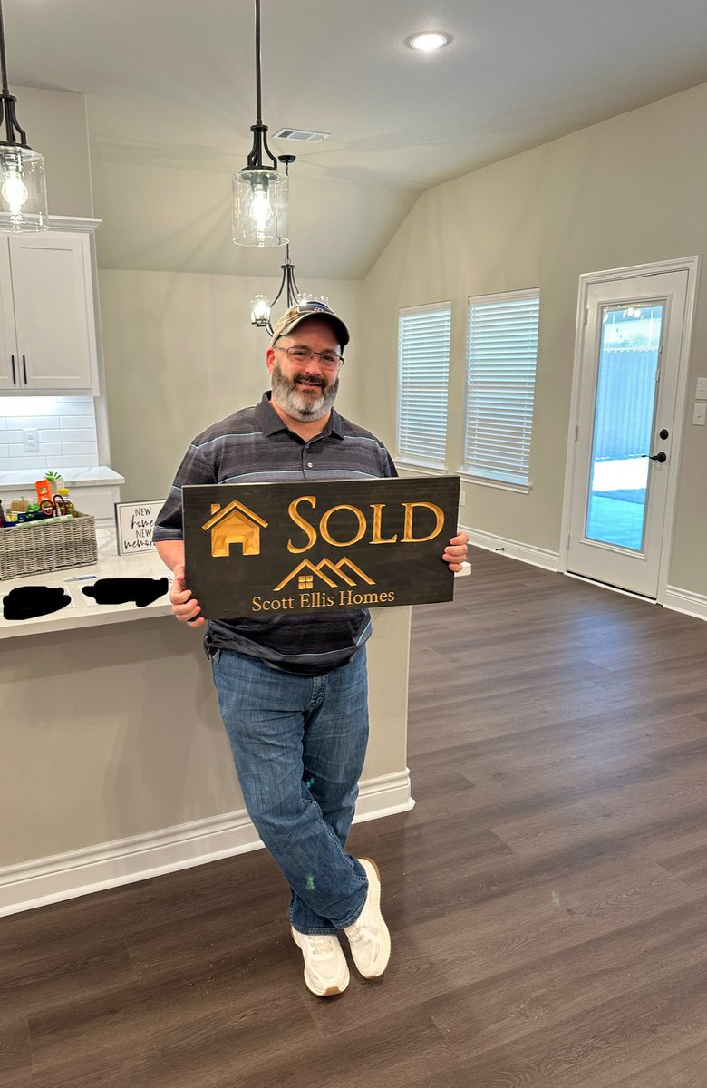 Kidney_Cowboy's tweet image. Finally closed on the new house today. Also moving out of San Antonio on April 6th so stream should resume that next week! #newhouse #streamingsoon