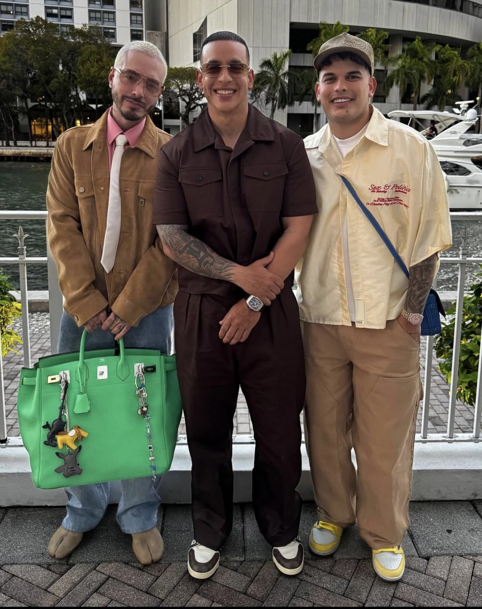 daddy_yankee's tweet image. Pasando un gran día con mi campeón @jeremyayala y un gran amigo @JBALVIN Tamos’ BENDECIDOS, Familia y Amigos! 🙏🏽