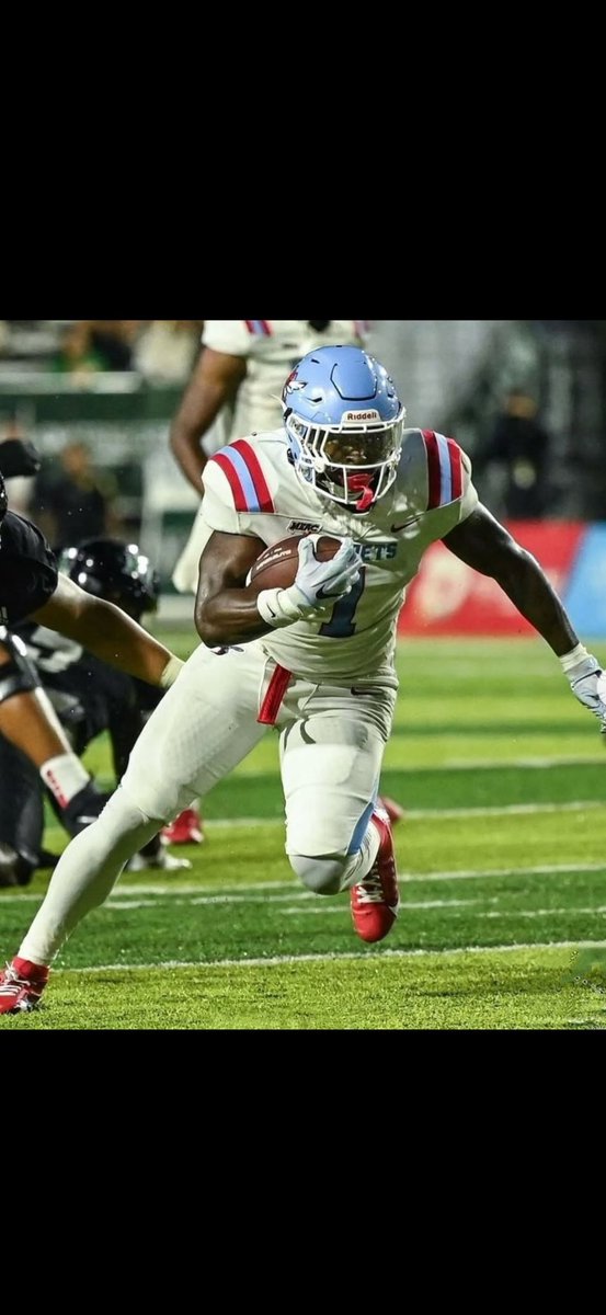 itz_angel05's tweet photo. AGTG! Delaware State offered⚪️🔴 @CoachBBlackmon @DeSeanJackson10 https://t.co/vNY8vpf8Az