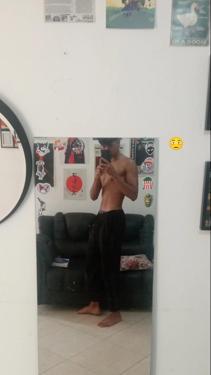DANSTERACKERMAN's tweet photo. Con camisa o sin camisa? 

#chico #gay #semidesnudo #fypシ #NuncaMas https://t.co/gMYAhC1k0d