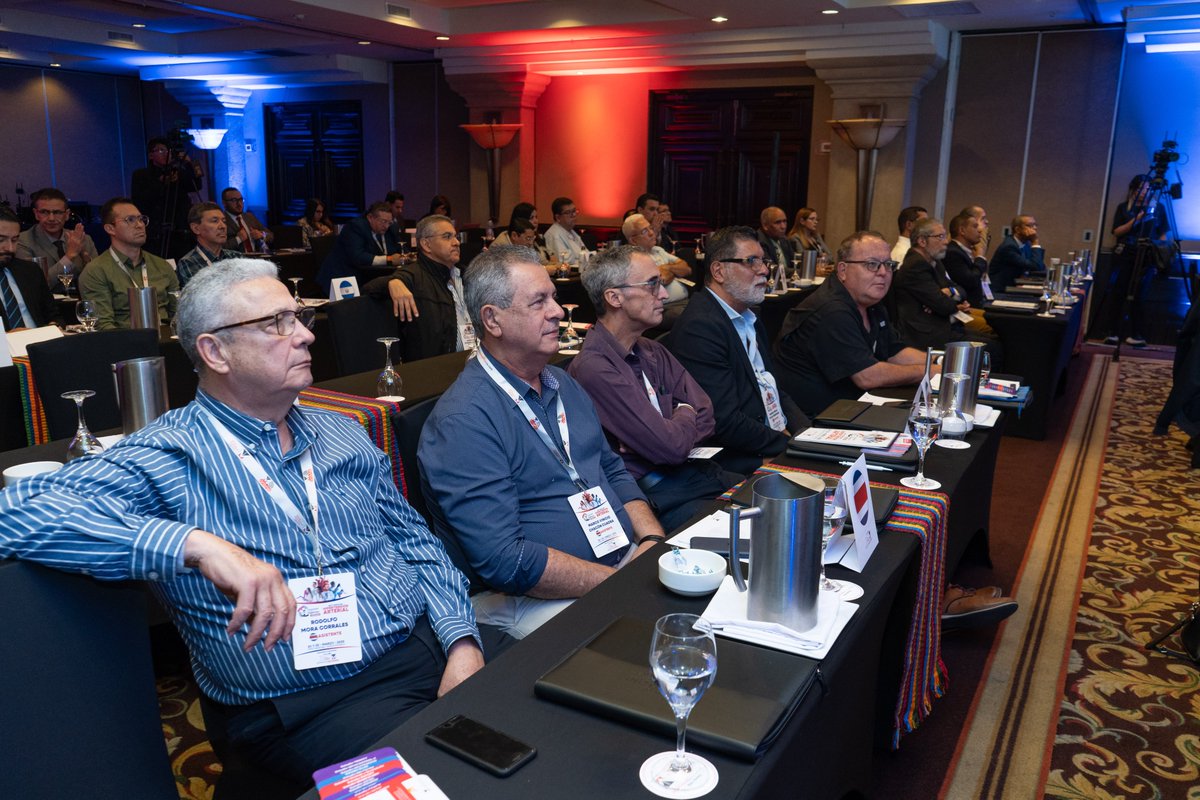 MenariniCA's tweet image. ✅ ¡Completamos con éxito el 1er día de la segunda edición de "Conociendo a los Expertos en Hipertensión Arterial"!
👏 Gracias a los expertos y participantes por su dedicación. ¡Nos vemos mañana!
#GrupoMenarini #ConociendoaElExperto #HipertensiónArterial #EventoSalud