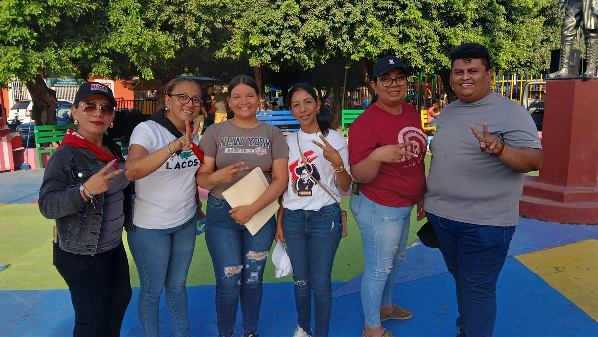 ✊️✋️ #PUÑOENALTOLIBROABIERTO 🇳🇮
❤️🖤 CONMEMORAMOS 45 AÑOS DEL INICIO DE LA GRAN CRUZADA NACIONAL DE ALFABETIZACIÓN:

❤️🖤🇳🇮 "Héroes y Mártires por la libertad de Nicaragua" 🇳🇮🇳🇮❤️🖤