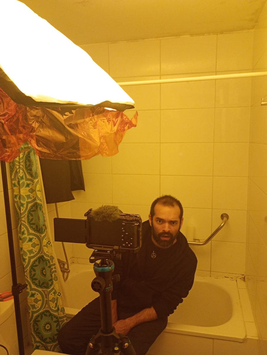 Algunas imagenes de nuestro ultimo video " Viejos Perdidos"
youtube.com/watch?v=rwGZLU…