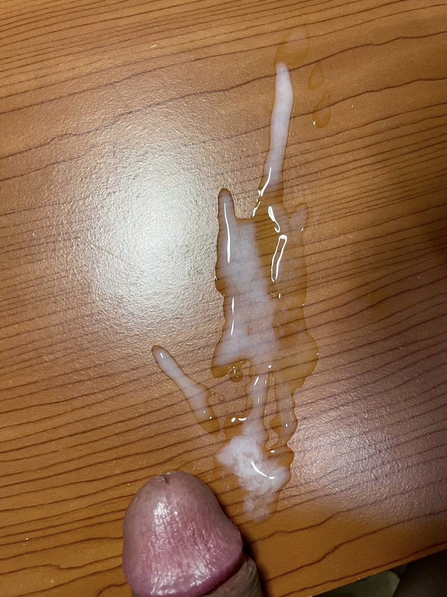 之前都很喜歡口爆別人 
不知道這樣的量餵不餵的飽
下次射在內褲上好了 
有人要買原味加料嗎