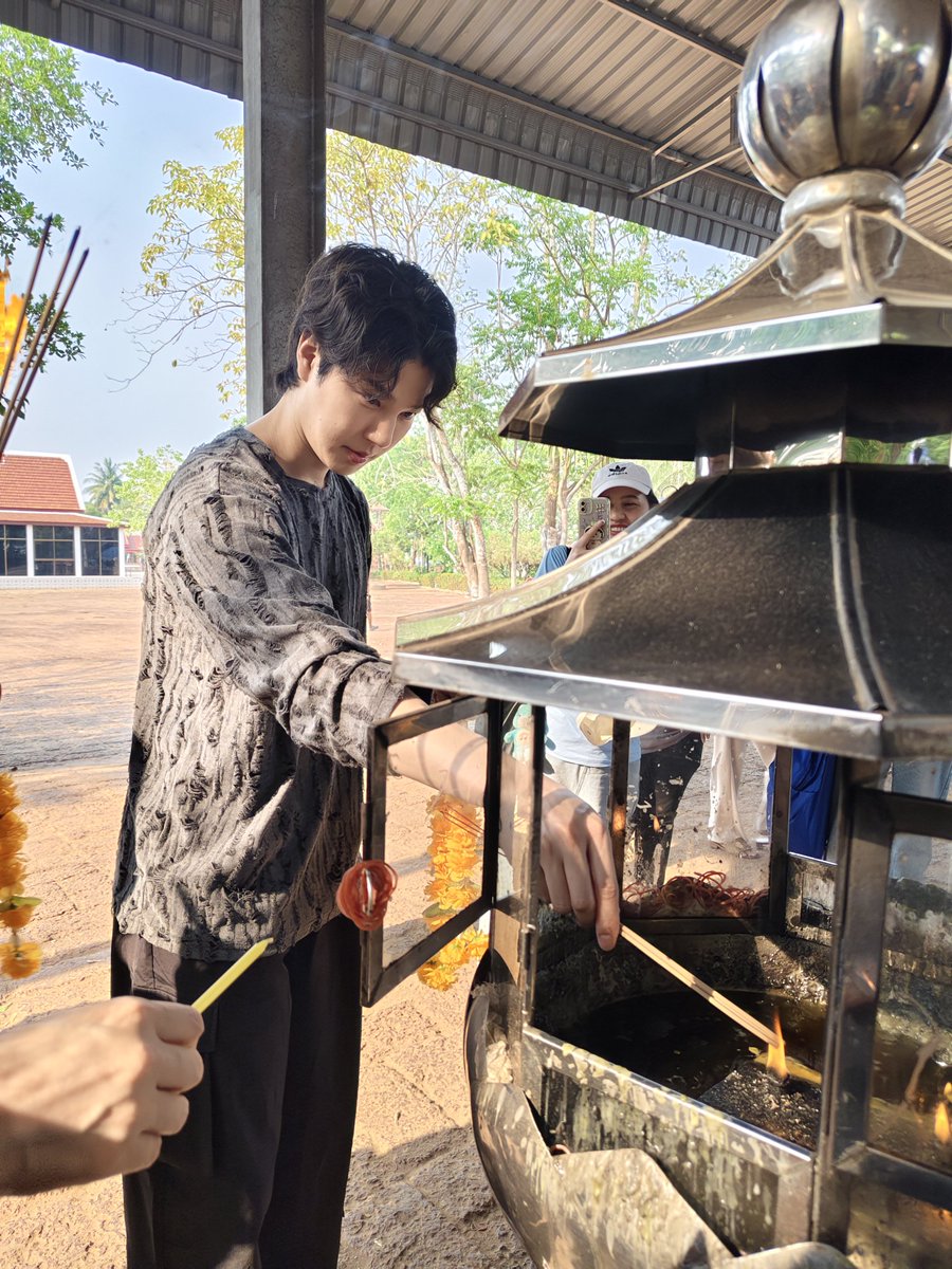 SangminWorld365's tweet image. Worship and make merit with Sangmin. 🙏🏻🥰

@sangminchoi365
#최상민 #Sangminchoi
#Sangmindinneawseries
#ชเวซังมิน #blseries