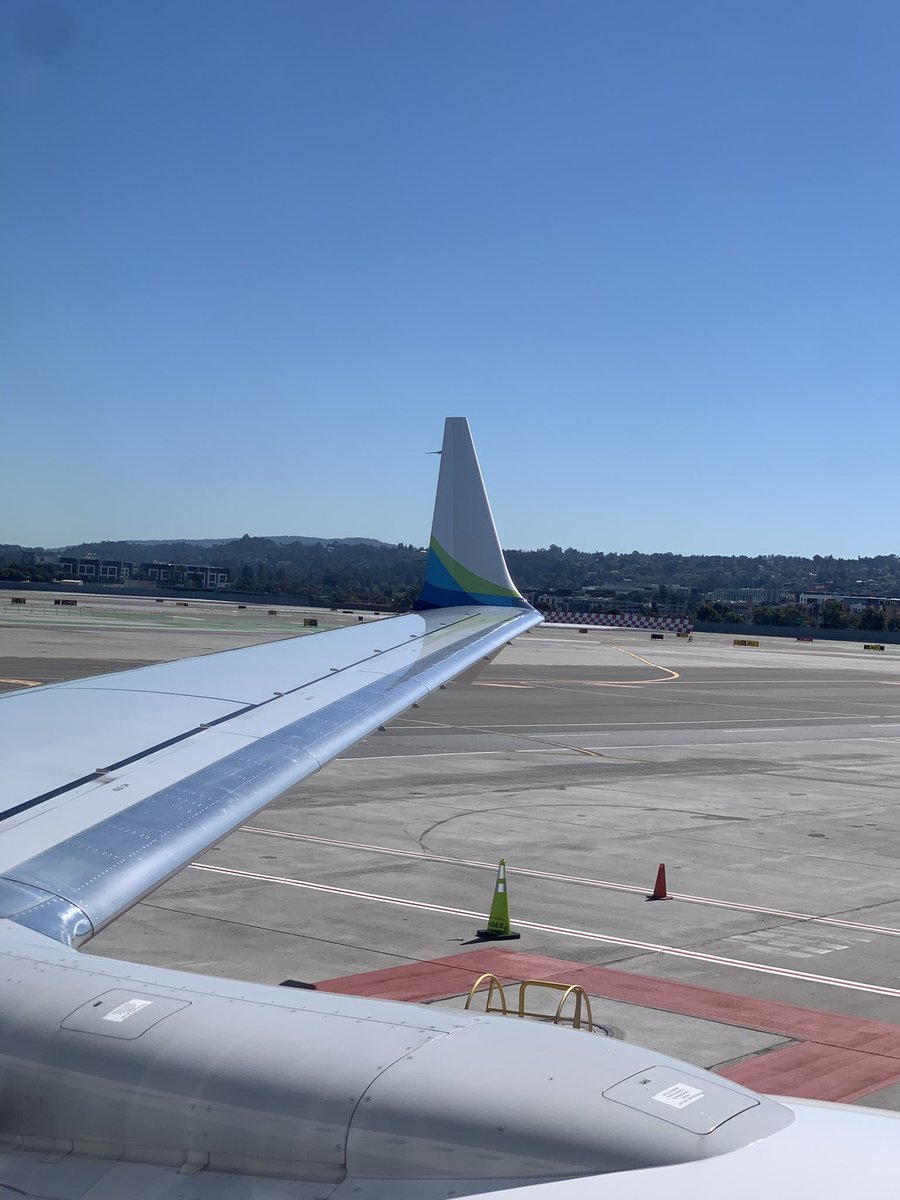 thejaiwolf's tweet image. Thanks Alaska for the free ride home. 😉

#PerksOfTheJob #NoIDontWorkForAlaska