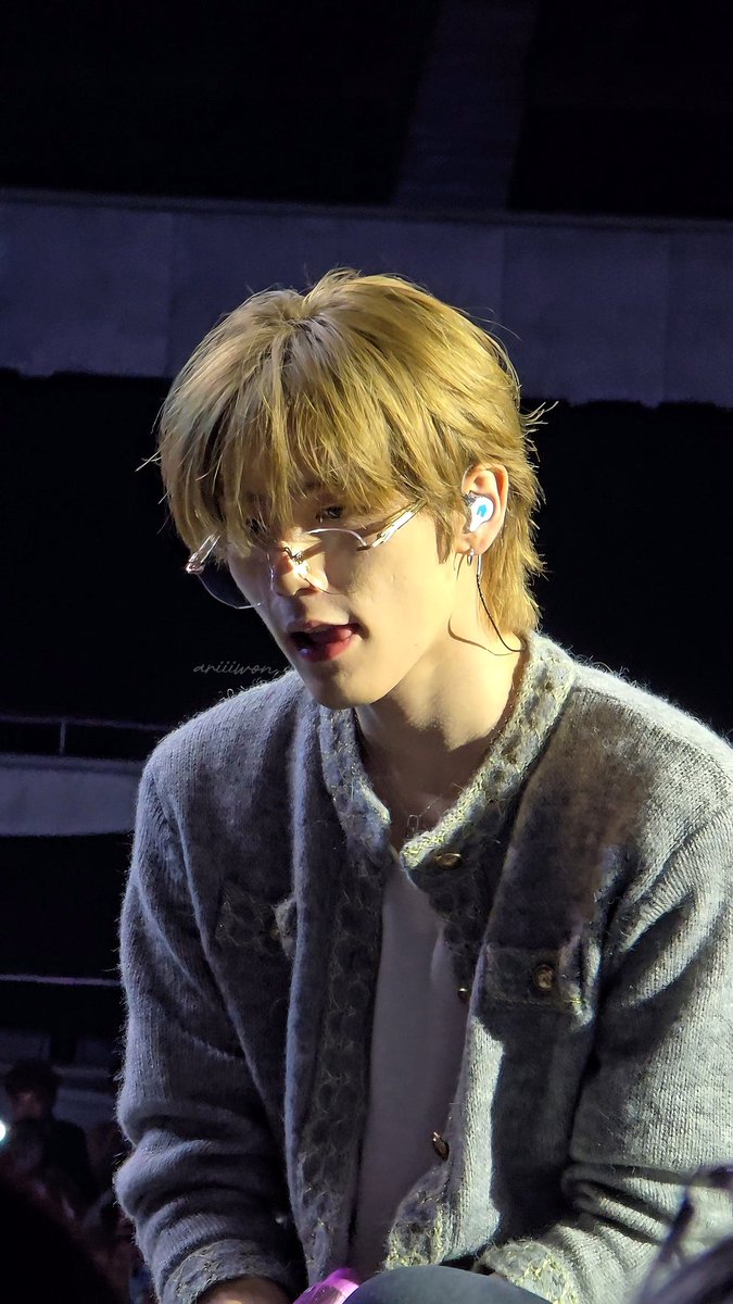 ariiiwon's tweet photo. HAN TAESAN!!! ✋️😫🤚
#BOYNEXTDOOR #보이넥스트도어 #BND #TAESAN
#KNOCK_ON_Vol_1
#KNOCK_ON_Vol_1_IN_MANILA https://t.co/frUH9PaZUx