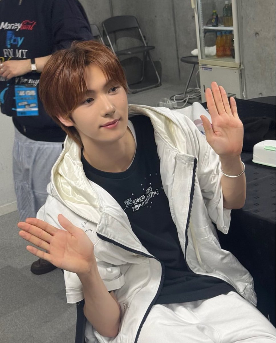 jamsinhigh's tweet photo. 갸루기니 미친 https://t.co/enHjDu5xB3