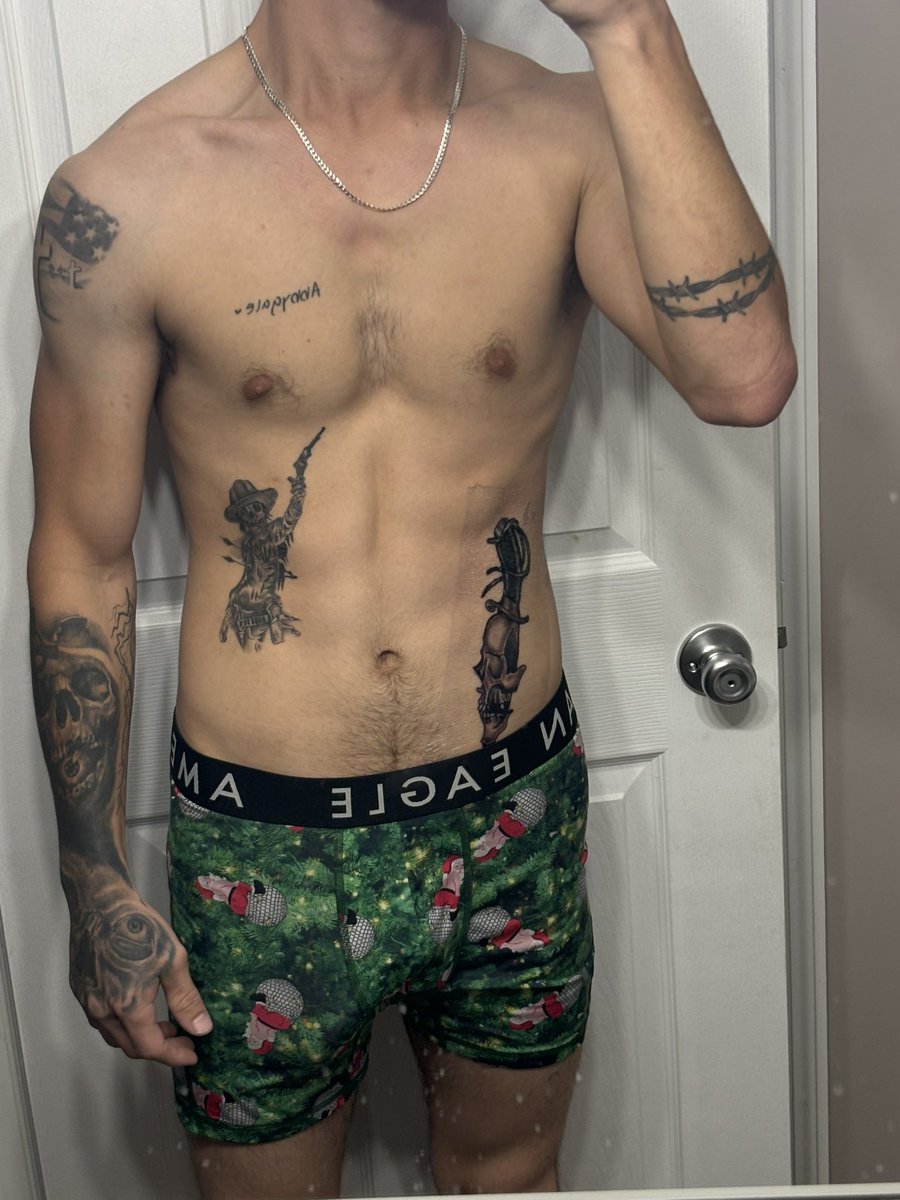 Would u let me 🫣 onlyfans.com/hung4fun69 #hung #gay #straight #bull #fuck #bbc #bwc #wifeandhusband #train #nsfw #bi #onlyfans #moneypigs #gothtwt