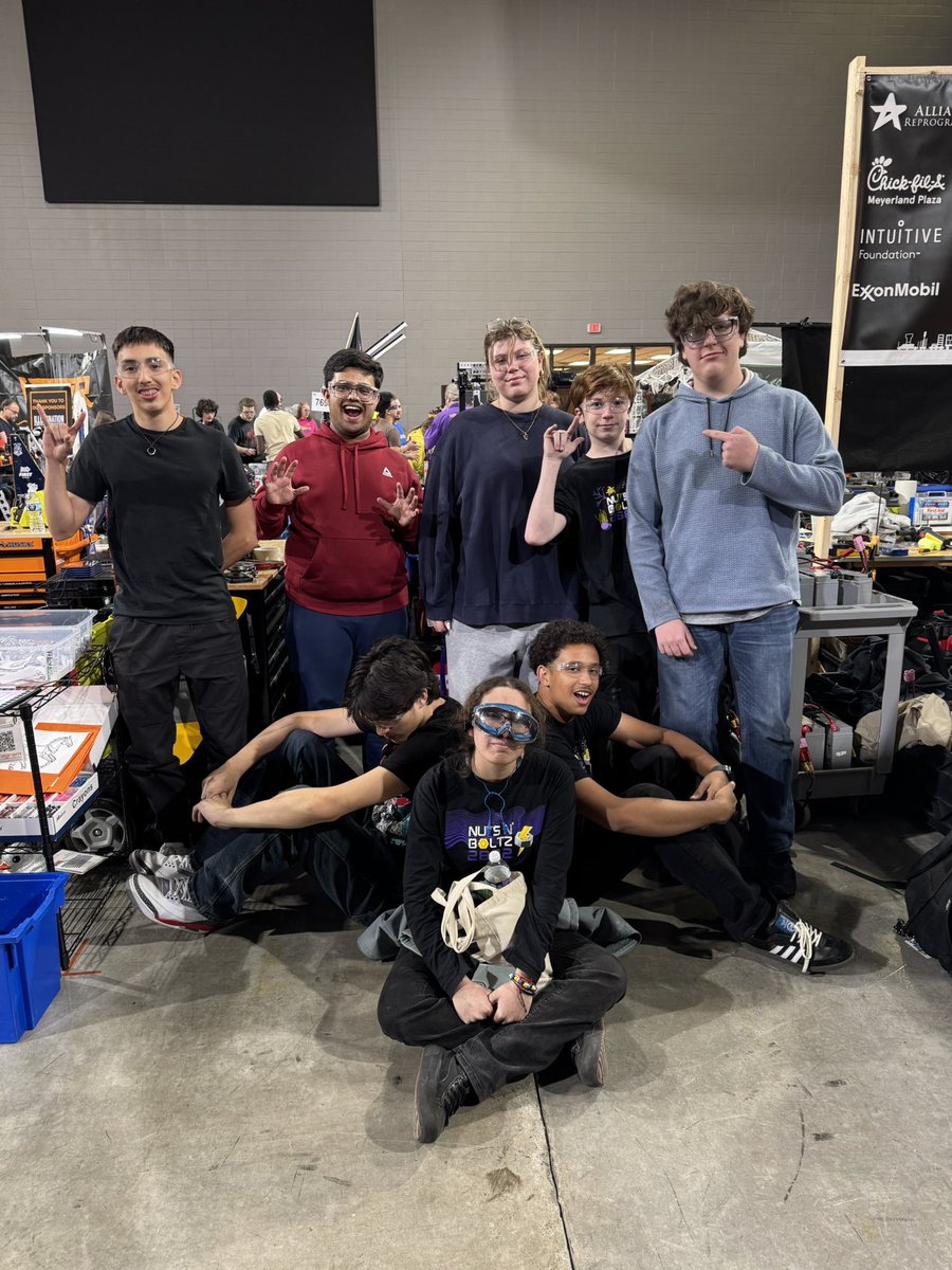 frc_2882's tweet photo. Nuts N’ Boltz wraps up our 2nd district tournament of Reefscape, coming in 4th! It’s been an incredible journey, and we’re proud of everything our team has accomplished. ⚡️ #first #robotics #frc @MRHSMavericks @FIRSTinTexas https://t.co/RW2bhwkZ3c