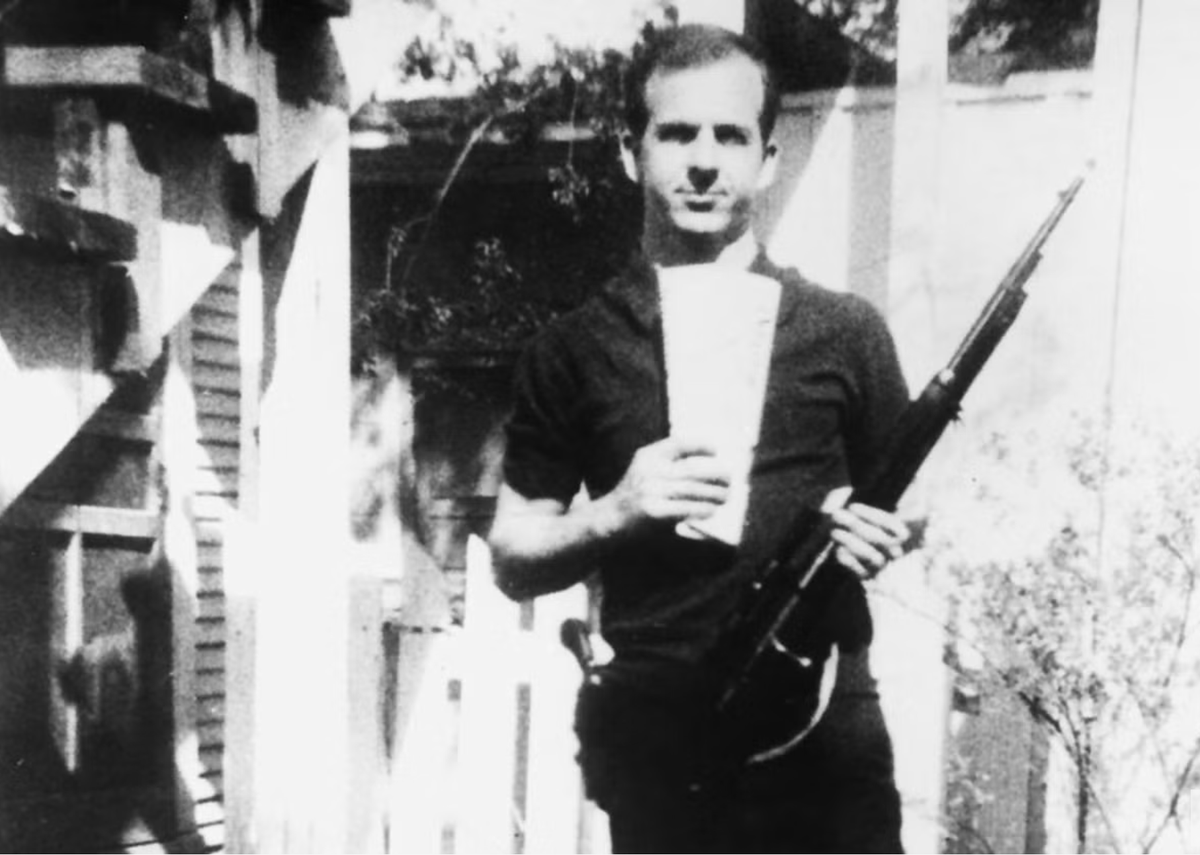 michaelshermer's tweet photo. Now that JFK files have revealed 0 evidence of conspiracy, we're now down to "did Oswald have help?"
Yes! 
Oswald had the help of a 6.5 x 52 mm Italian Mannlicher–Carcano M91/38 bolt-action rifle, purchased in American Rifleman under alias "Alek Hidell"
https://t.co/yhyQOThp26 https://t.co/LONGAjtn4G