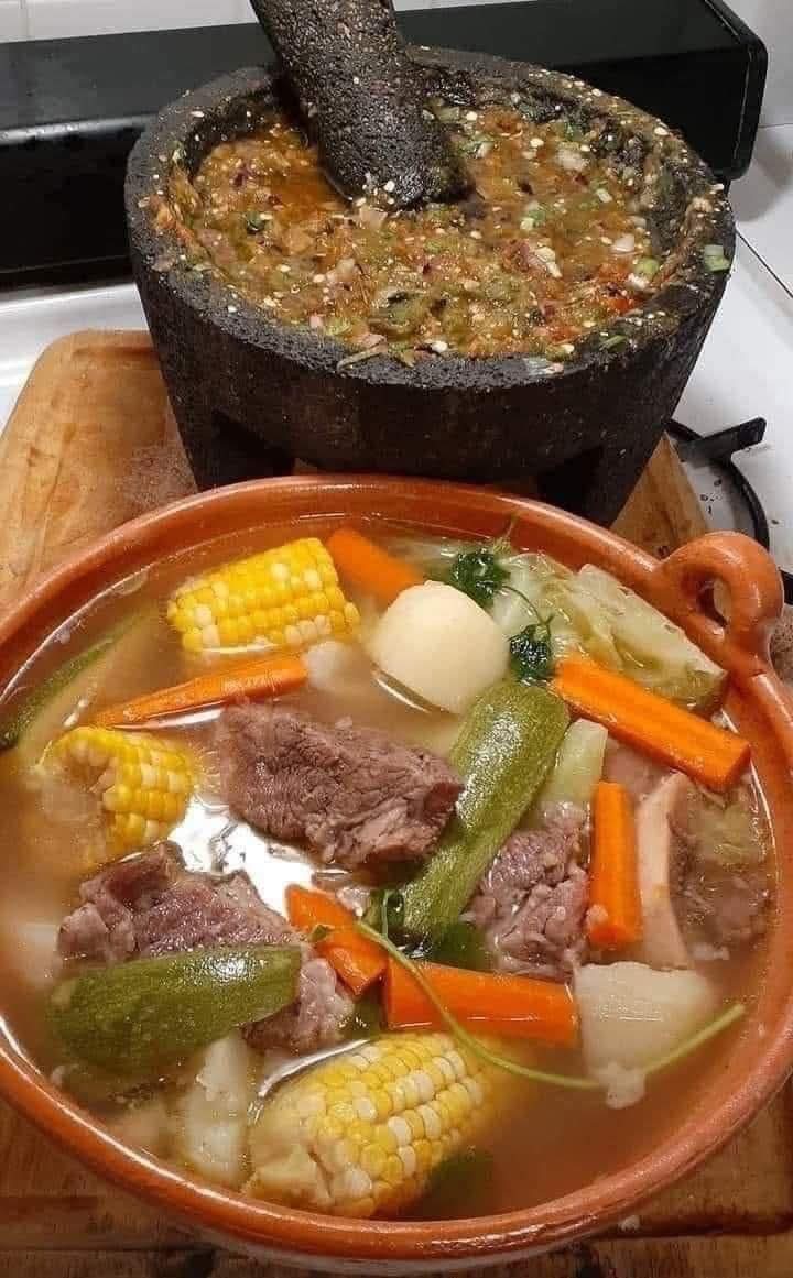 Vic_Tos19's tweet photo. La dieta para un paciente que busque una alimentación saludable sin ultraprocesados puede verse así.

Que importante es ser bien asesorado. https://t.co/j95Z63er4W