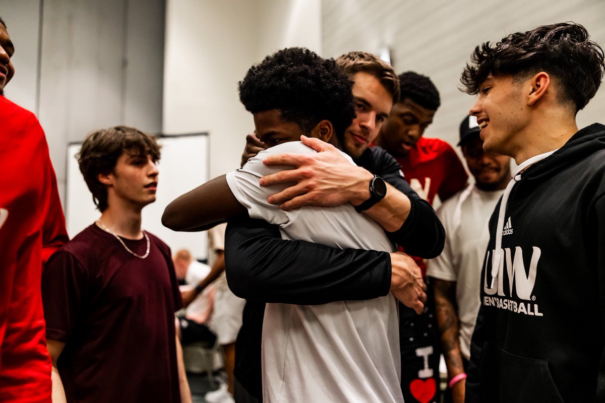 UIWMBB's tweet image. We love @AmaniDrummond10‼️

#ANYWAY