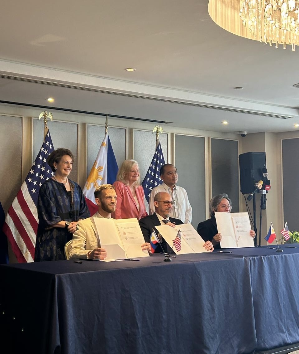 isaiah_p_taylor's tweet photo. Last week, we announced the opening of the Valar Atomics Research Institute alongside US Ambassador MaryKay Carlson, International Security and Nonproliferation Deputy Ann Ganzer, and Philippine Assistant Secretary of Foreign Affairs Jose Chan-Gonzaga at the US Embassy in Manila. https://t.co/klzMSTV3xZ