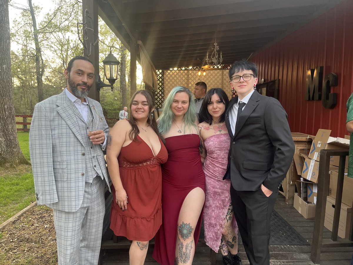 lblairtattoos's tweet photo. me bf and pals went to one of our friends wedding 😭🥹 it was so sweet :,> https://t.co/rT4rIui8Px