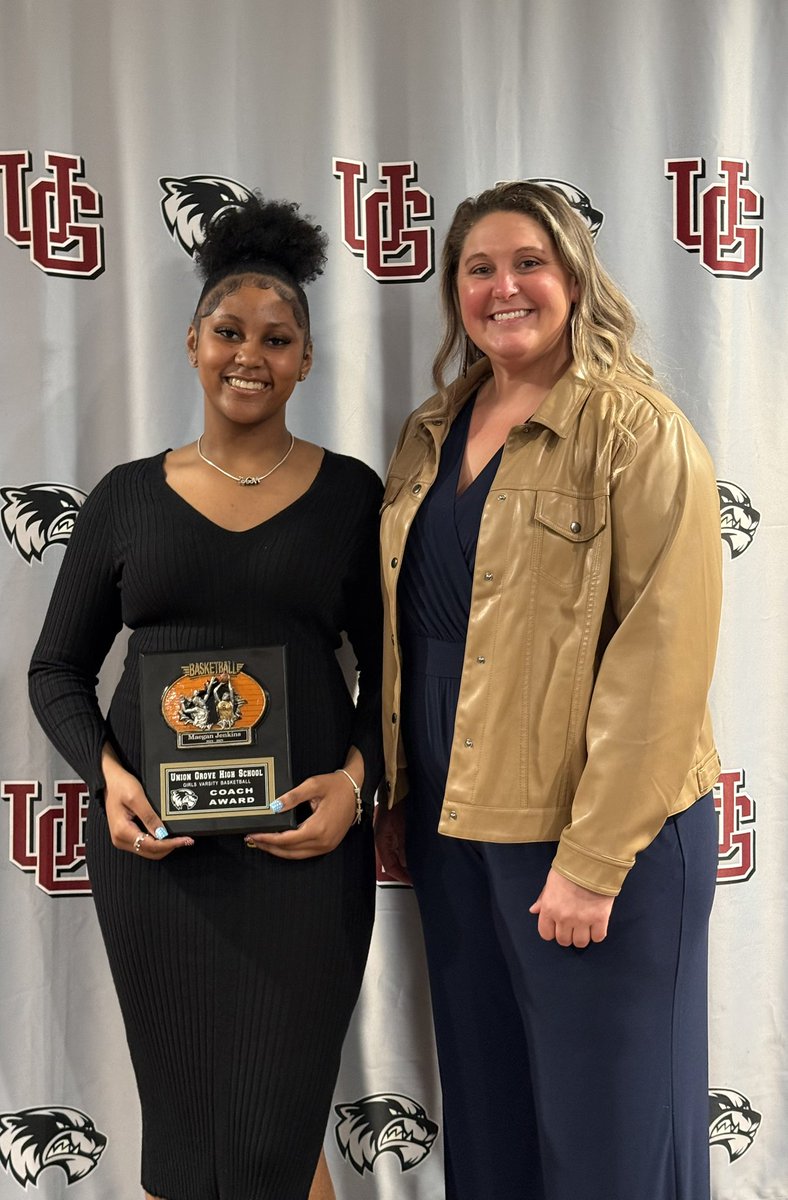 maegan_symone22's tweet photo. Tonight was our @UnionGroveWBB  EOY Awards banquet…big thanks to Head Coach White for believing in our team and believing in me.  So grateful to have received the Coach’s Award!
#trusttheprocessus #werunasone 

@CorinneW34,
@pro_movement1, @Jarrett_PRO,
@pitts_academy, @WBBgems, 
@PGH_Georgia , @henrycountyhoop, @LegacyNike17u , @TEAMLEGACYGIRLZ @athleticshenry, @uniongrovead, @Coach_DAcree