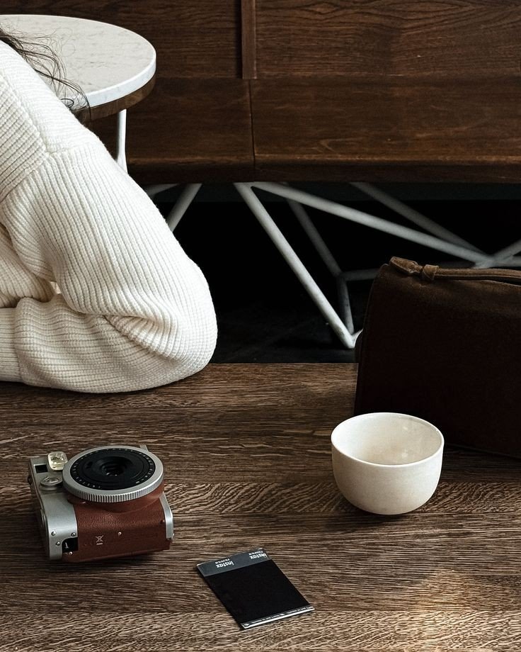 "zor zamanlar olur, nasıl çıkarsan içinden omurgan öyle şekillenir."