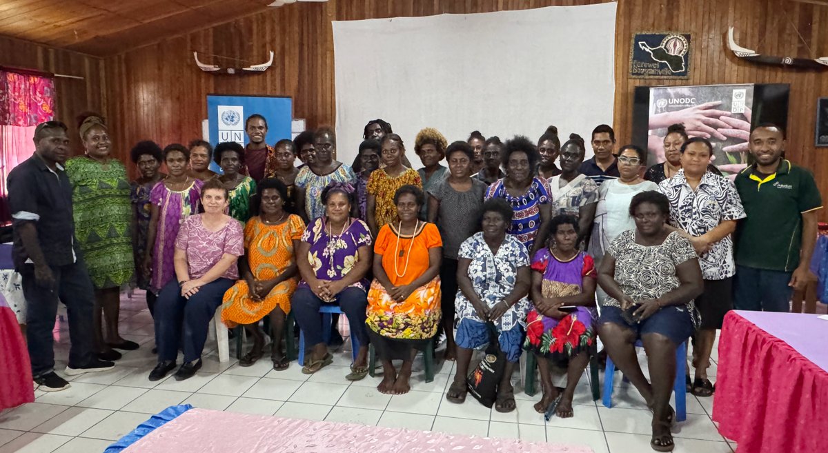 kallenr94's tweet image. I am pleased to support the #CSOs &amp;amp; community leaders workshop in the #AROB on social accountability and community leadership under @UNDPinPNG&apos;s Transparency and Accountability in #PNG project funded by @EUinPNG.

Strengthening #CSOs is key to ensure community ownership.