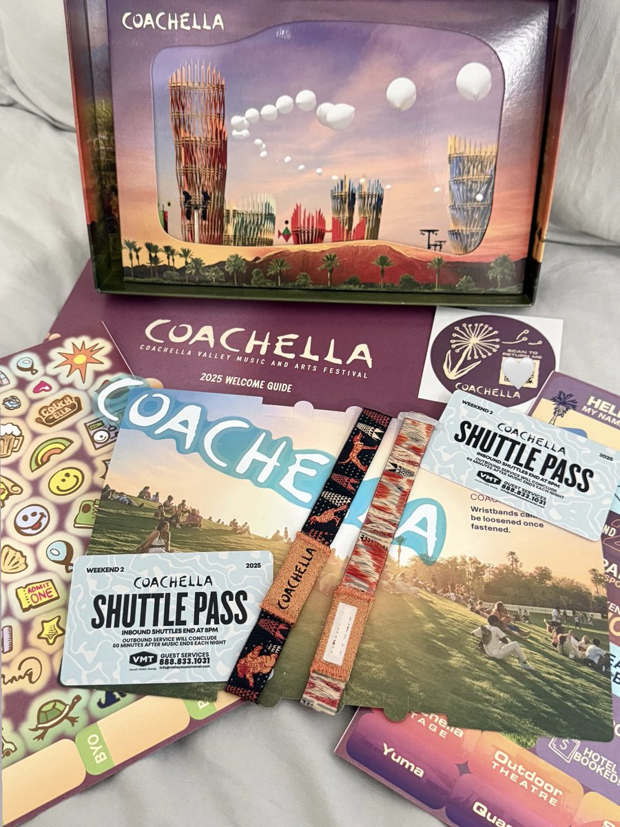 SEEING ENHA IN THREE WEEKSS AHHHHH!!!!!