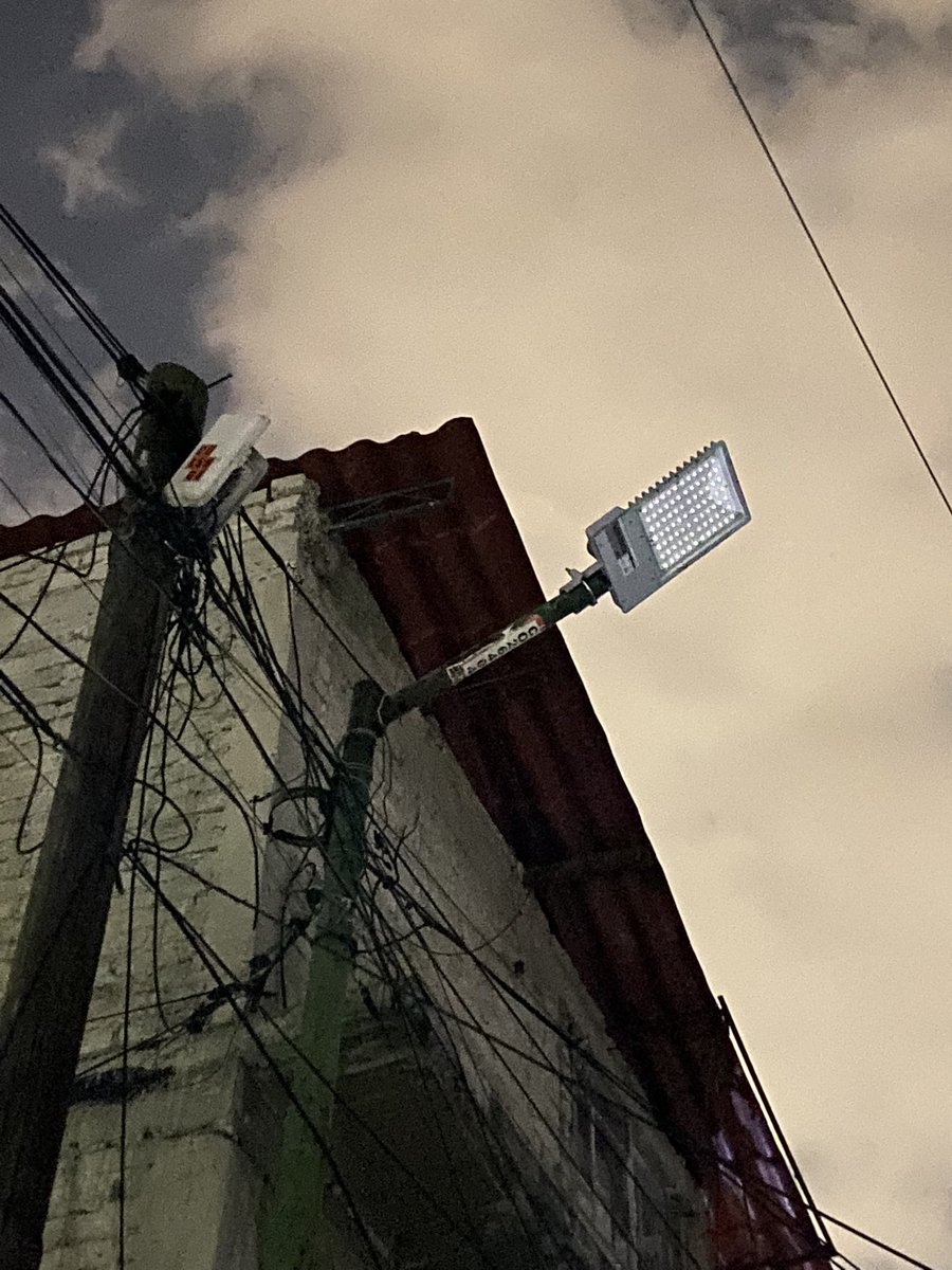 jdanziper's tweet photo. Buenas noches para reportar lámpara de alumbrado público de n la calle de Cda de cruz verde @Alcaldia_Coy @ClaraBrugadaM @giogutierrezag está muy oscuro https://t.co/1lIRMVEA7q