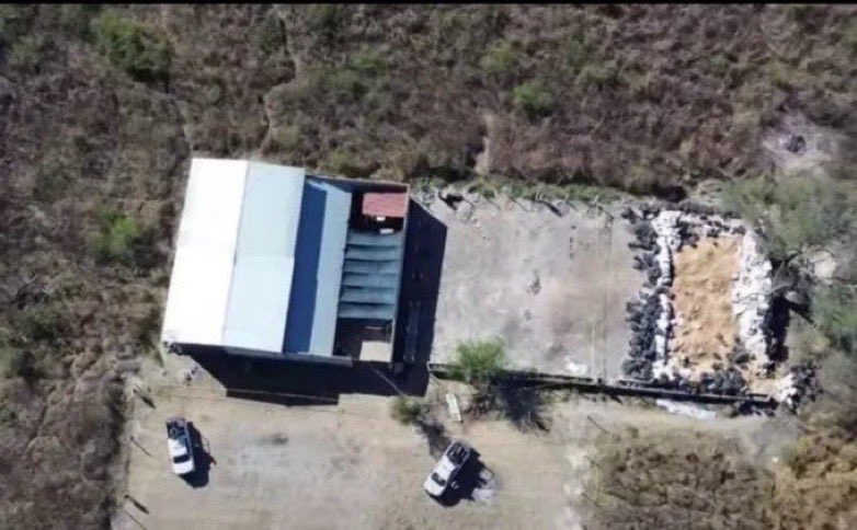 🚨Update: More Narco Terrorist (CJNG) death camp was raided in Teuchitlán, Jalisco! 

Over 37x people who were forcibly recruited to join CJNG have been rescued! Narco Terrorist control huge parts of Mexico, with secret agreements with the Mexican government!!