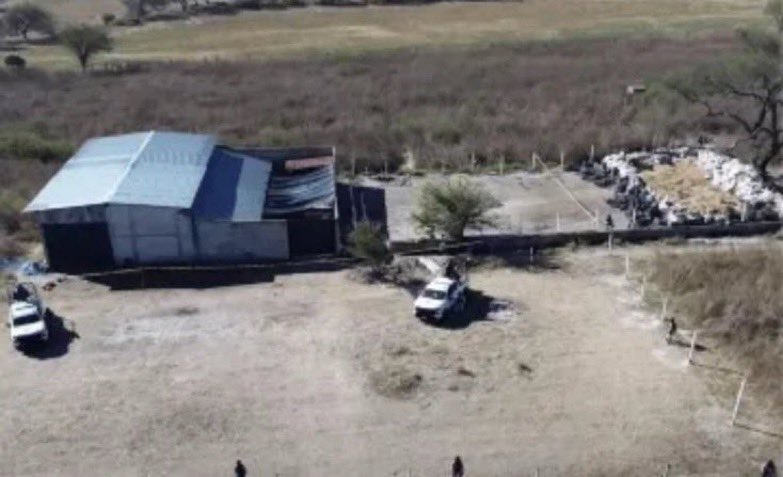 defense_civil25's tweet photo. 🚨Update: More Narco Terrorist (CJNG) death camp was raided in Teuchitlán, Jalisco! 

Over 37x people who were forcibly recruited to join CJNG have been rescued! Narco Terrorist control huge parts of Mexico, with secret agreements with the Mexican government!! https://t.co/GwTr7SiurD