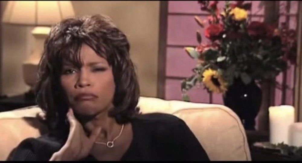 Is it just me or is Juliana acting a little too peppy right now…like girl you’re not even a LITTLE annoyed your man was deeply in love with AND making promises to another woman?

It ain’t the flex you think it is….

#TheBachelor