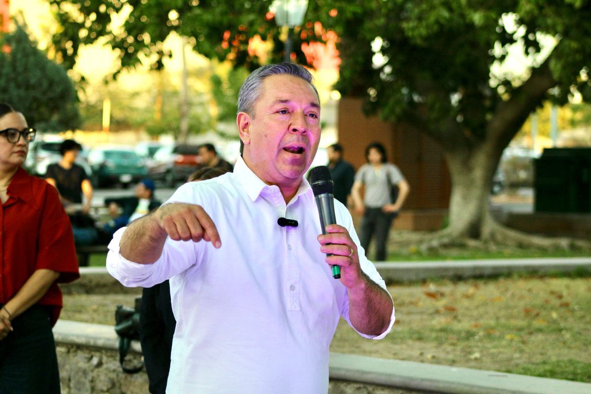 Gil Reyes (@soygilreyes) on Twitter photo Muy concurrido el cierre de campaña de <a href="/AaronGragedaB/">Aarón Grageda Bustamante</a> esta tarde en la <a href="/SoyUnison/">Soy Unison</a> donde decenas de estudiantes concordaron que se necesita ideas innovadora para resolver demandas en la institución Muy concurrido el cierre de campaña de <a href="/AaronGragedaB/">Aarón Grageda Bustamante</a> esta tarde en la <a href="/SoyUnison/">Soy Unison</a> donde decenas de estudiantes concordaron que se necesita ideas innovadora para resolver demandas en la institución