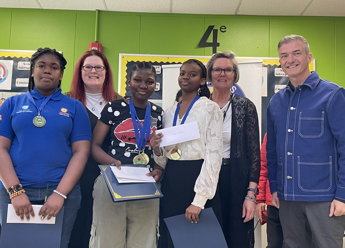 Bravo à nos Lasers qui nous ont fièrement représenté au Concours d'art oratoire du Club optimiste Beacon Hill. Félicitations à :
Christelle Michelle Jean – 1re place
Audrey Temgoua Djiofack – 2e place
Sophie Sheila Ngo Ngos Mbieba – 3e place 
Merci au Club Optimiste Beacon Hill !