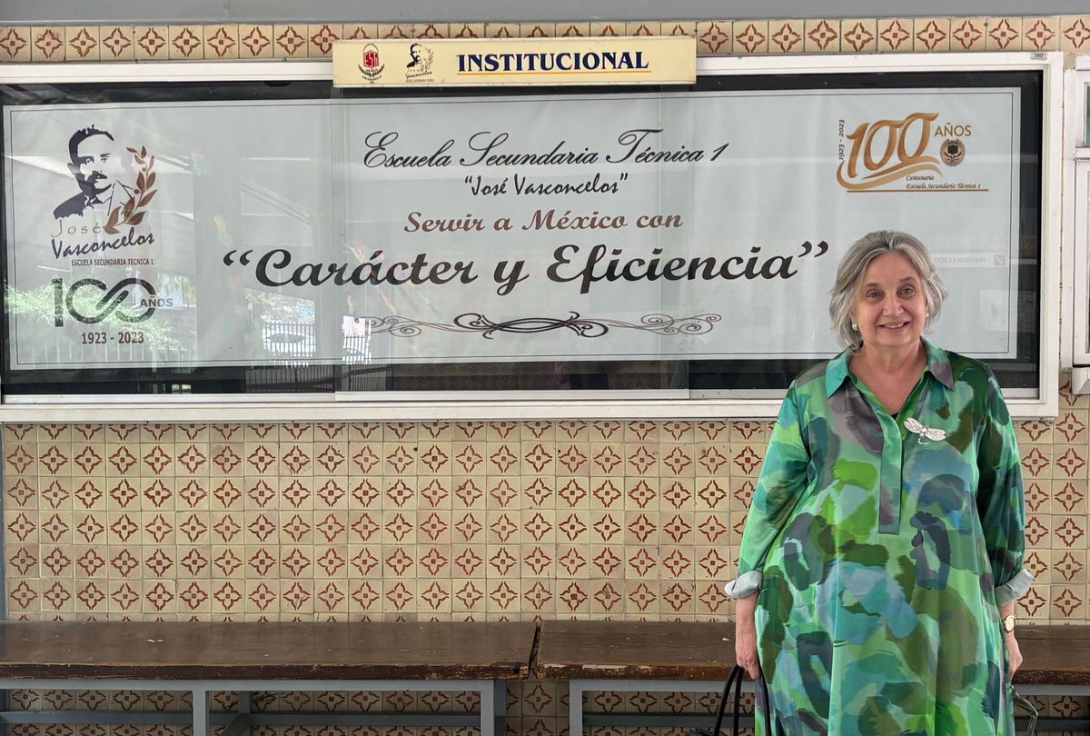 Hoy en #Jalisco 🇲🇽 visitando escuelas en #Guadalajara #CEPAC escuela pública de alto desempeño y Escuela Secundaria Técnica1… Cerramos con el equipo de la Secretaria de Educación de #Jalisco <a href="/JCFloresMiramon/">Juan Carlos Flores Miramontes</a> <a href="/SecEducacionJal/">Secretaría de Educación Jalisco</a> <a href="/JorgeEnriqueHM/">Jorge E. Hernández M.</a> <a href="/techades/">Teresa Puchades</a> <a href="/trilemaedu/">Fundación Trilema</a>