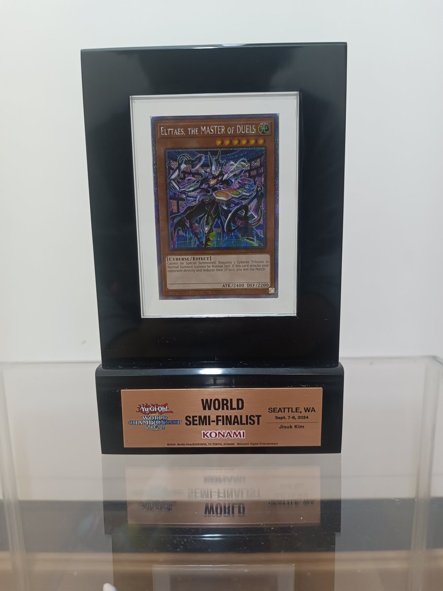 I want to sell WCS TOP 4 cards. DM me if you're interested.