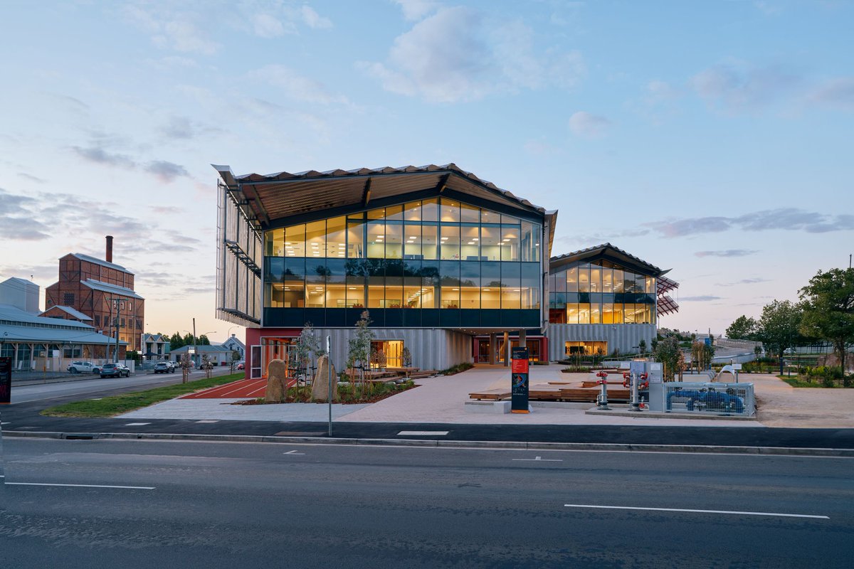 Froth, Freeze and fermentation is on at five o’clock today at the @UTAS_The Shed in Launceston. 🍻🍓🍴
It's not too late to register for this lineup of inspirational stories of entrepreneurship from Northern Tasmania’s food and beverage innovators.
 🔗ow.ly/h2fv50VgbNy