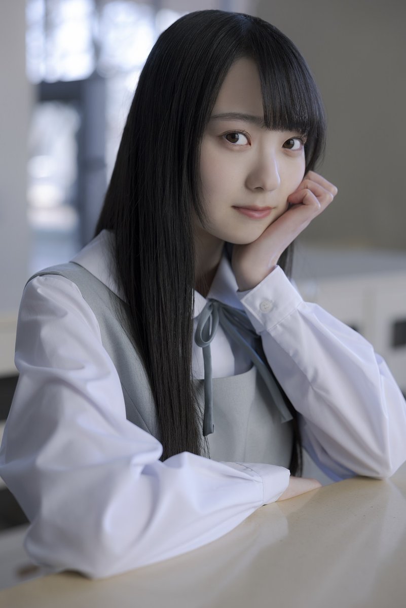 日向坂46 下田衣珠季 五期生お披露目制服 写真 直筆サイン ヒキ 下田 衣珠季 | メンバー | 日向坂46公式サイト
