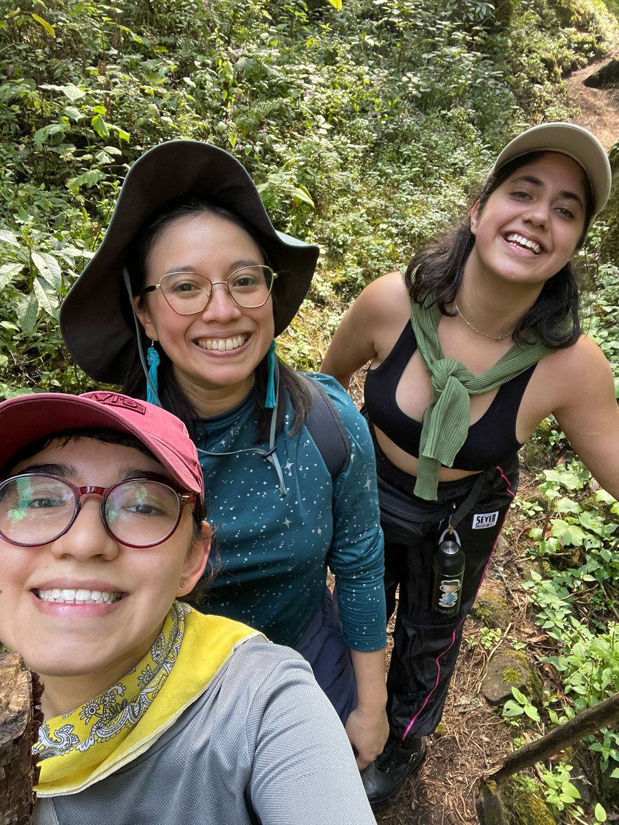 Amix, mañana se nos acaba la locura Shakespereana. Tenemos boletos de 100 pesito y muchas ganas de que nos acompañen. Solo necesitamos sus nombres en este tuip. 

No se esperen a la próxima temporada porque esas luego tardan en llegar. Nos vemos mañana para vivir el Apocalipsis.