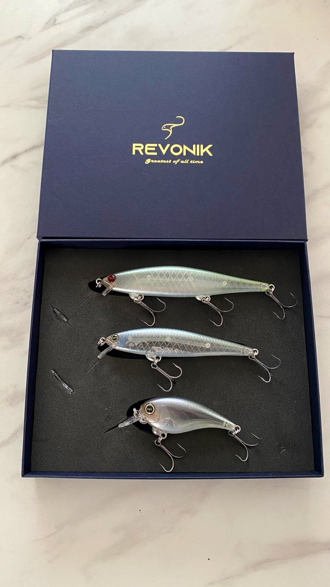 FHS_Owner's tweet photo. レヴォニック Revonikの
スペシャルパッケージセット届いた〜‼︎😆
シンディとか他のも持ってないから
勿体無くてまだ使えないかも😢
#レヴォニック #Revonik #シンディ110 #DotSix #SaraMoa #サラモア https://t.co/AFbKnDmHro