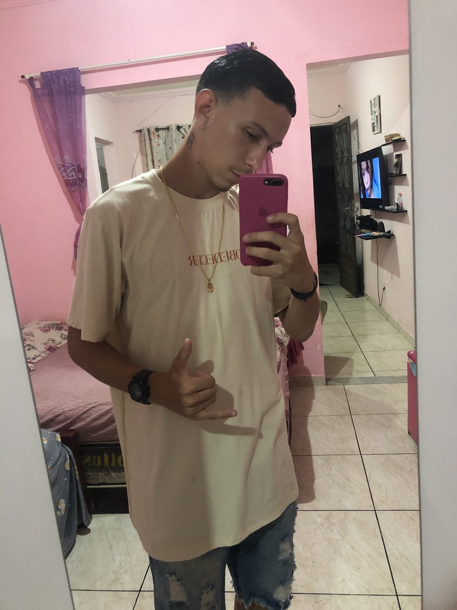 _Loirinn's tweet photo. Obrigado Deus por mais um ano de vida 😭🙏🏻🥳❤️ https://t.co/UZB7rjnML1