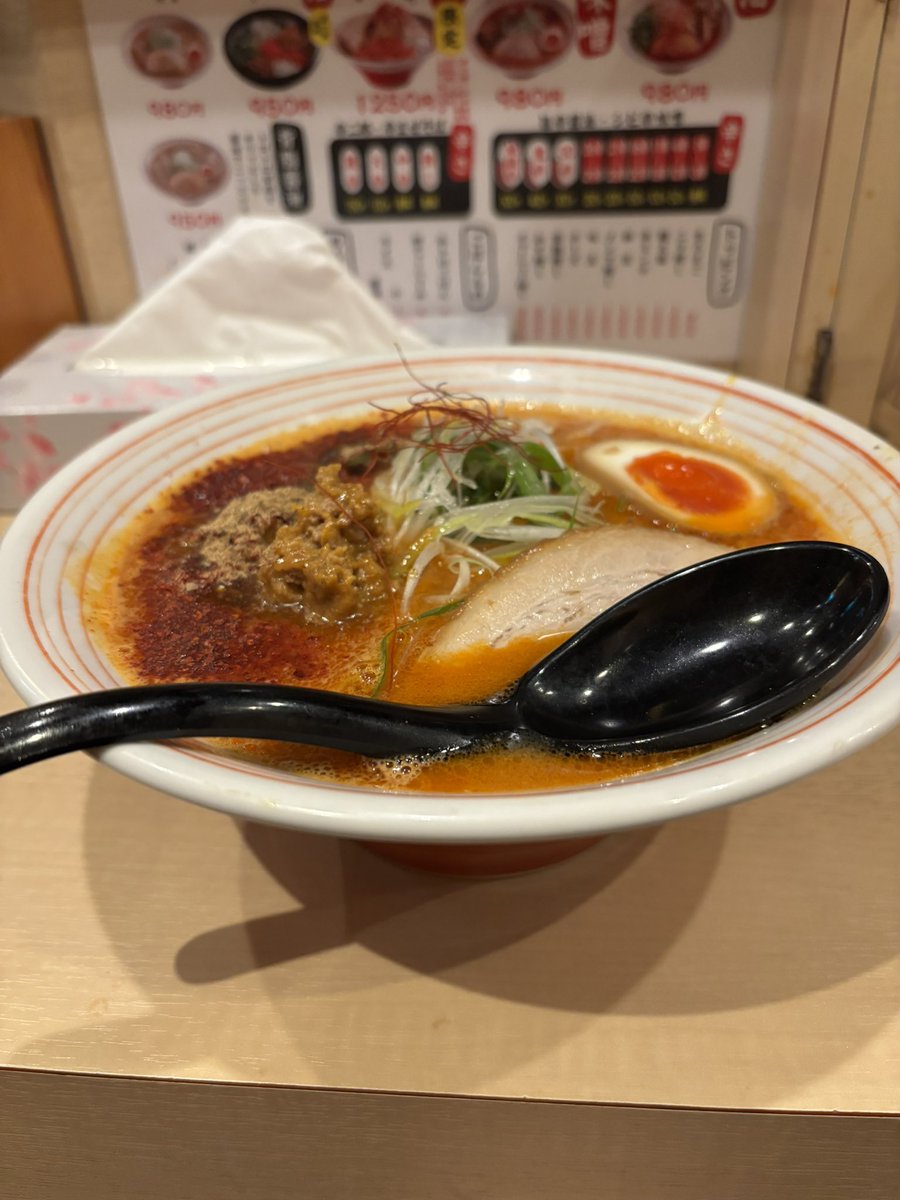 payayuki_'s tweet photo. すすきのの辛いラーメン🍜memo

・辛いラーメン14
(辛味噌ラーメン5倍?ハーフ)
→次は太麺の方の14倍にする

・辛いち
(旨辛醤油15辛ハーフ)
→次は25頼む

・葉隠
(辛味噌ラーメン鬼辛ハーフ)

・じゅげむ
(じゅげむ激辛)
まじで辛い。味もめちゃ好き^_^❕

#ラーメン #札幌ラーメン #〆ラーメン https://t.co/gpB1JJWI91