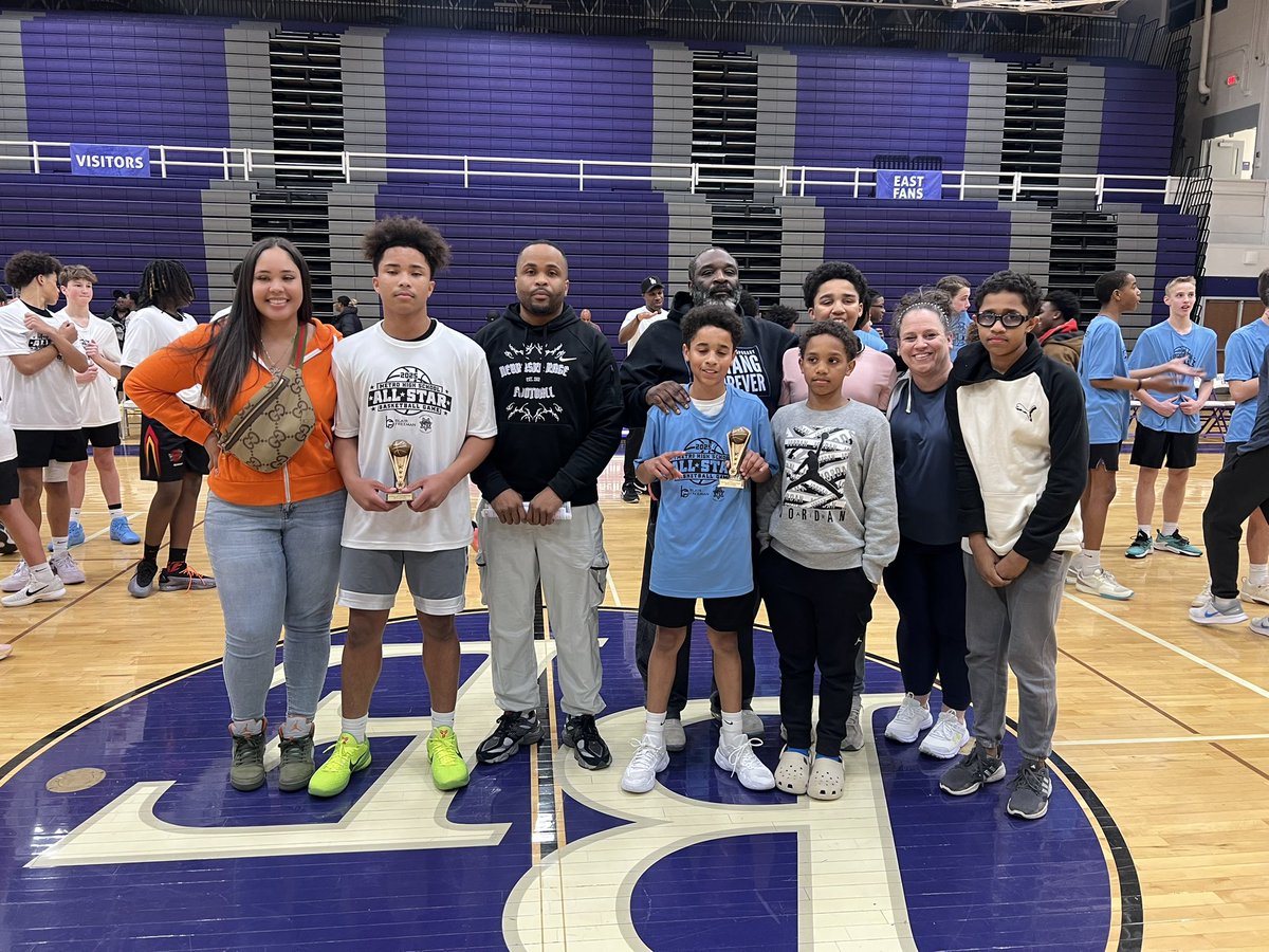 DaveFelici_'s tweet image. 7th grade Boys all-star game was Tonight. The White beat the Blue team 78-68 White team led by MVP Bryson Thorpe (Express United) 17pts & Gavin Jansen (AEF) 14 pts Blue led by MVP Teagan Cole 15pts (AEF-Millard South) Winner 3pt shoot out Akhym Nelson (Omaha Pressure)
