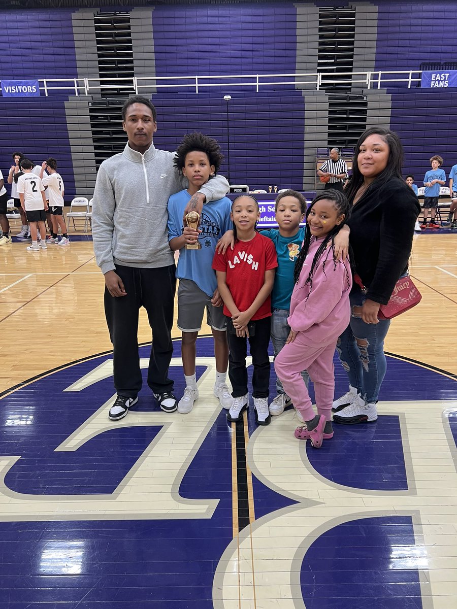 DaveFelici_'s tweet image. 7th grade Boys all-star game was Tonight. The White beat the Blue team 78-68 White team led by MVP Bryson Thorpe (Express United) 17pts & Gavin Jansen (AEF) 14 pts Blue led by MVP Teagan Cole 15pts (AEF-Millard South) Winner 3pt shoot out Akhym Nelson (Omaha Pressure)