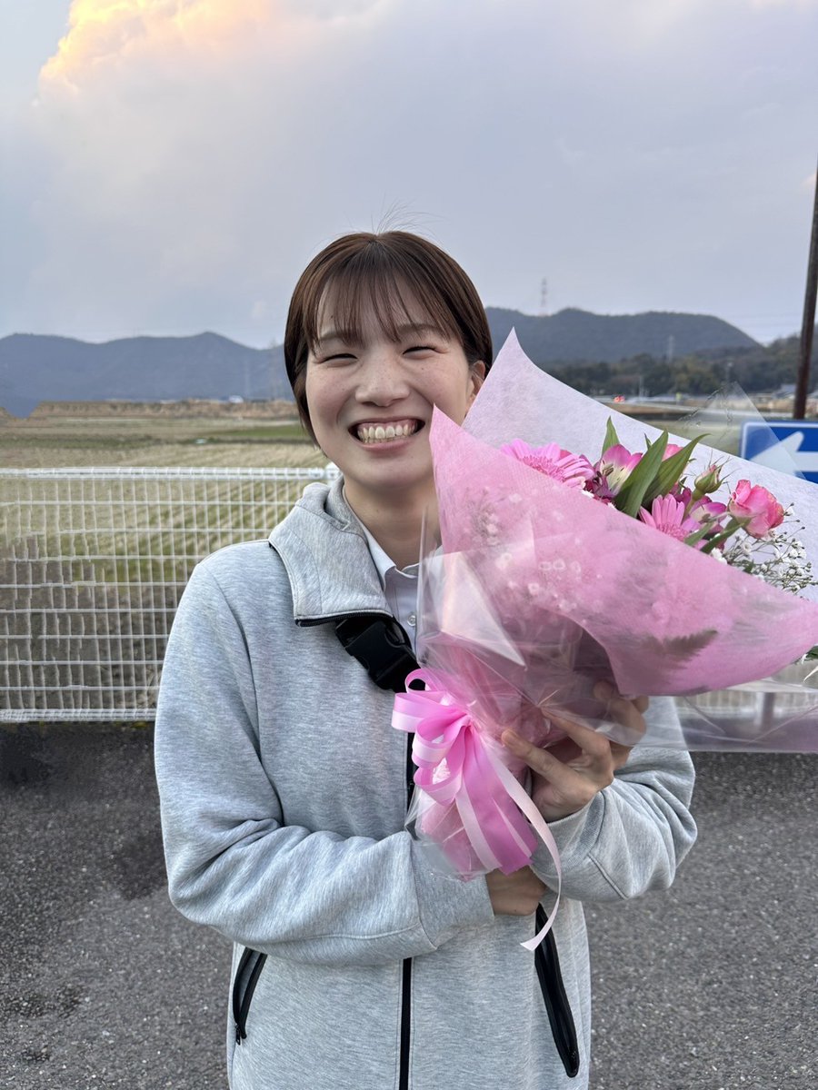 JA81186711's tweet photo. 【お知らせ📢】
#やぎの推し野菜　
本アカウントを担当していました栁沼ですが、本年度末をもちましてJAぎふを退職することになりました。1年という短い間でしたが、たくさんのコメント等いただきありがとうございました！
後任が決まるまでは、N藤代理がこのアカウントを引き継ぎます！ https://t.co/361uO1K7vZ