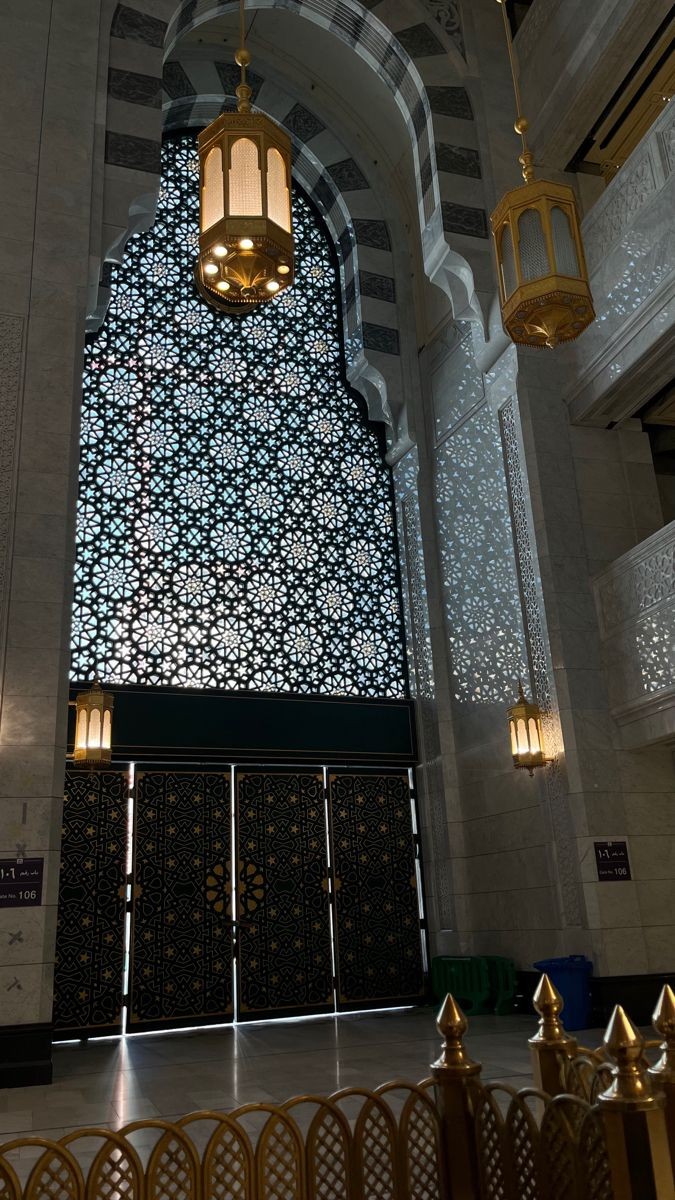 25 |رمضان🌙
اللهمَّ البركة التي أينما نكون تكون معنا، بركة المال والنفس والذريّة، بركة السكن والعمل والوقت والسعي، اللهم لا تحرمنا لذّة الوصول والحصول لما نسعى إليه ونتمناه، واجعل لنا خيراً وخيرة فيه، وبلّغنا اللهُمَّ أيام السعة والانشراح.
#رمضان_2025