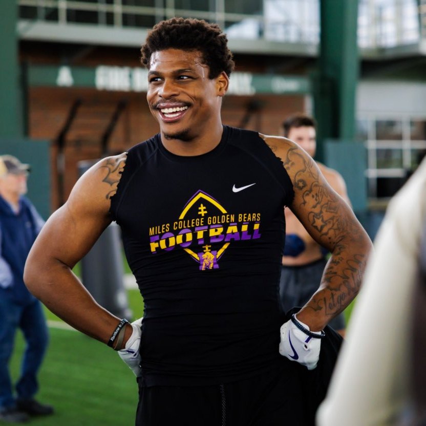 New York Jets brothers  (DL) Quinnen Williams and (LB) Quincy Williams younger brother Giovanni Williams (LB) from Miles College Pro Day on the Campus of UAB