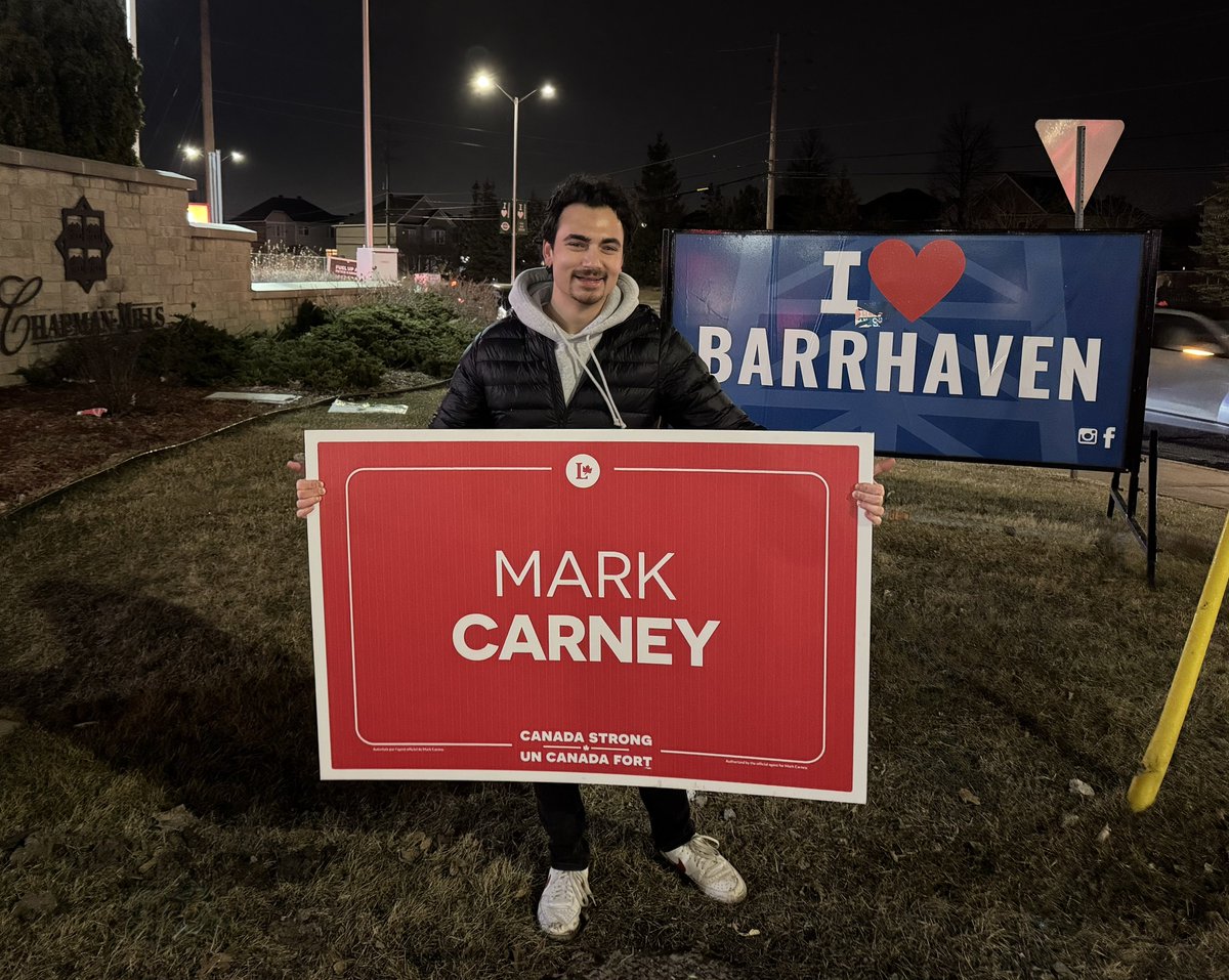 _JordanVecchio's tweet photo. Proud to be putting up signs for @MarkJCarney tonight in #Nepean! #CanadaStrong #cdnpoli https://t.co/V1g4rlWMnn